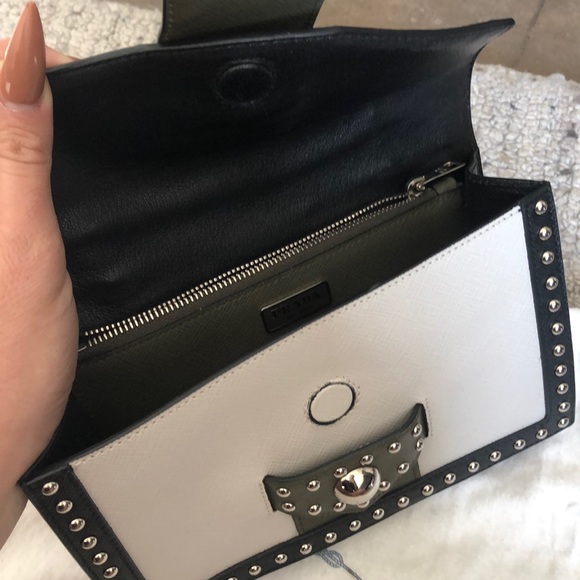 Rare Prada hand bag - Picture 5 of 12